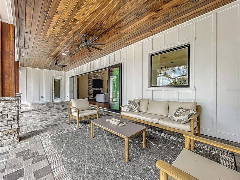 464 Long & Winding Road Groveland FL 34736