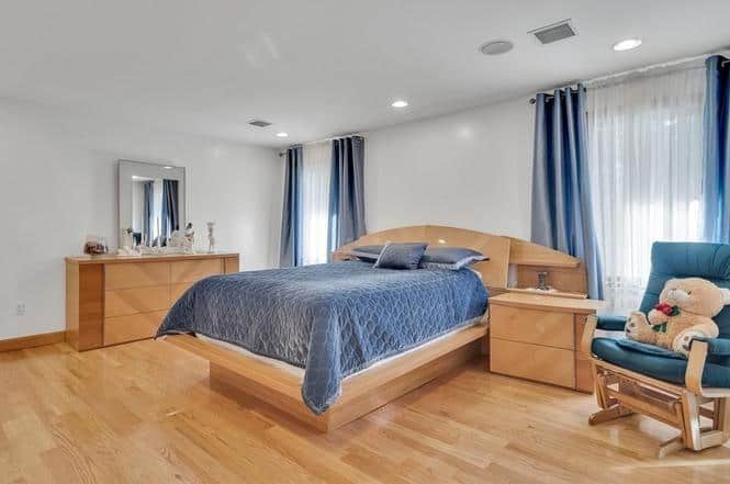 40 Oak Stoneham MA 02180