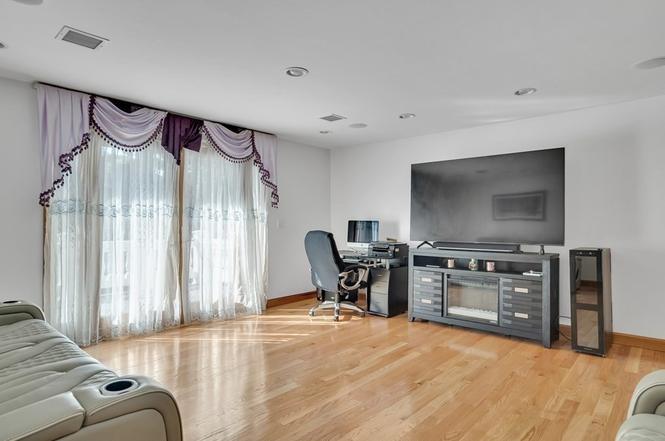 40 Oak Stoneham MA 02180