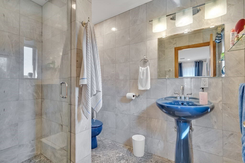 40 Oak Stoneham MA 02180