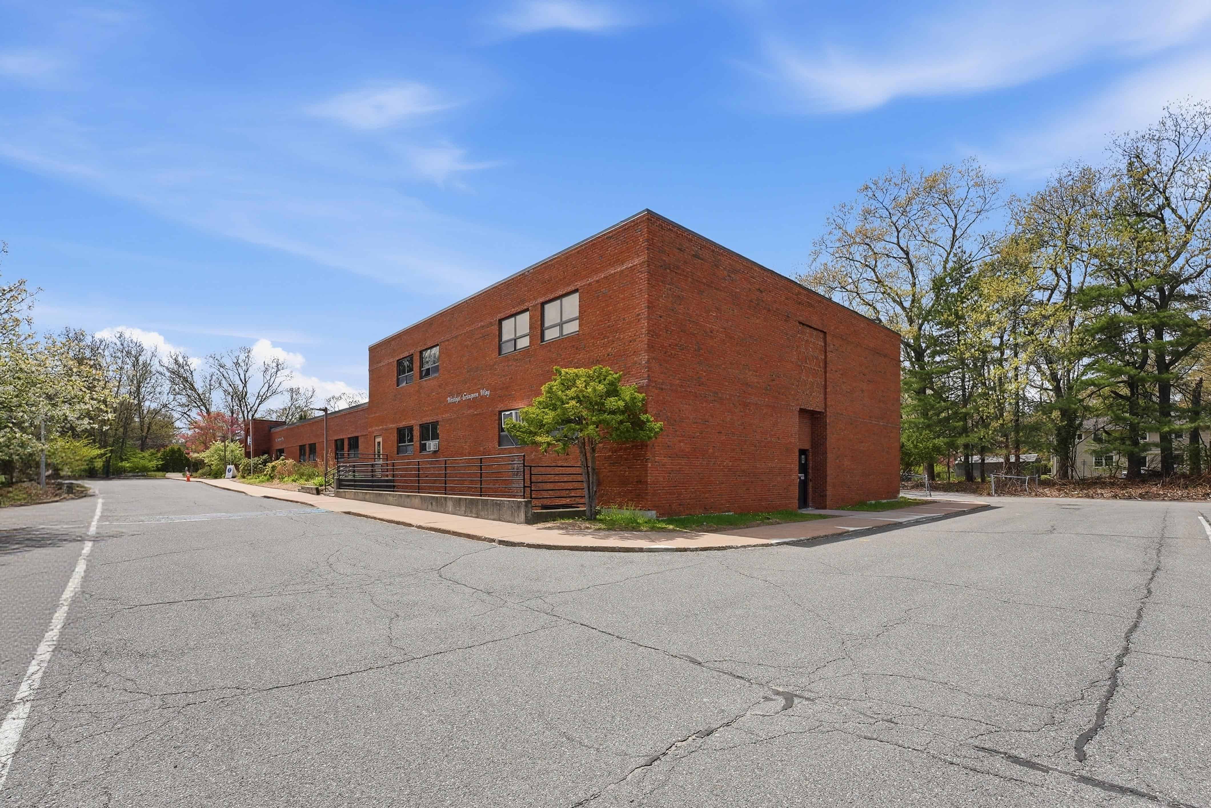594 Converse Street Longmeadow MA 01106