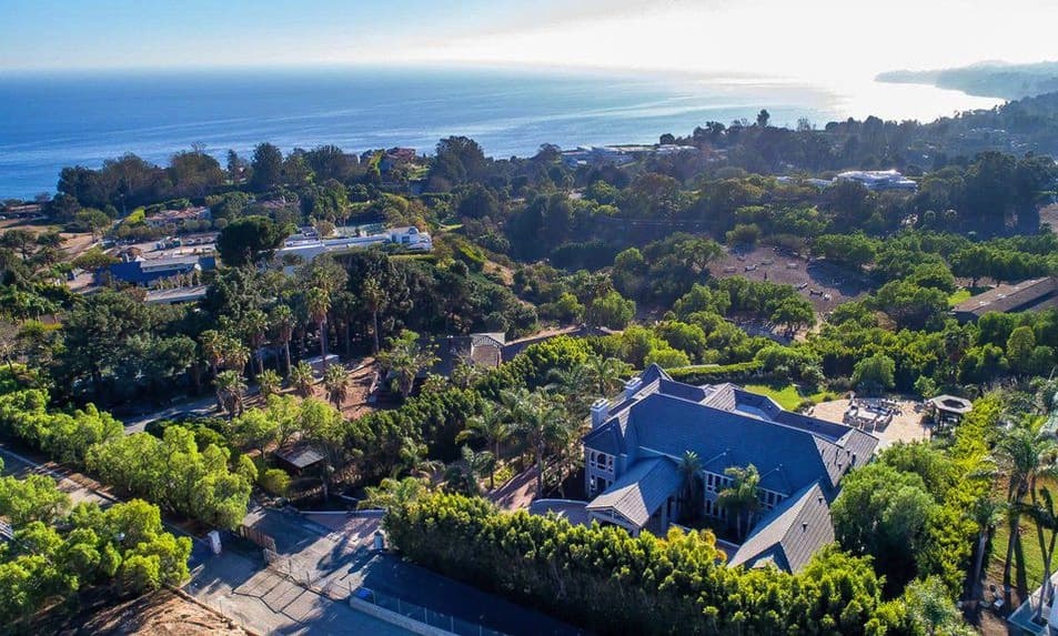 27551 Pacific Coast Highway Malibu GA 90265