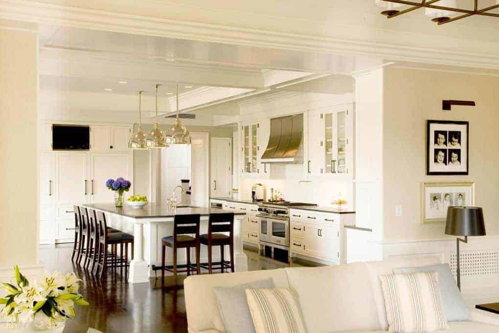 131 Meadow Rd, Riverside, Court 06878 Riverside CT 06878