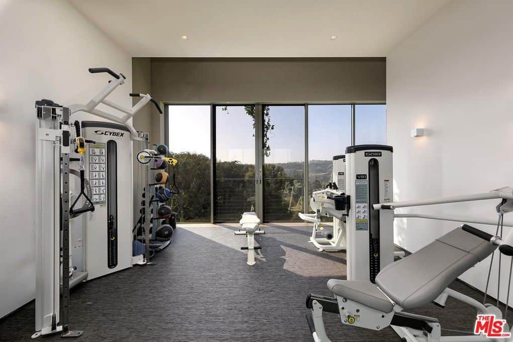 833 Stradella Road Los Angeles CA 90077