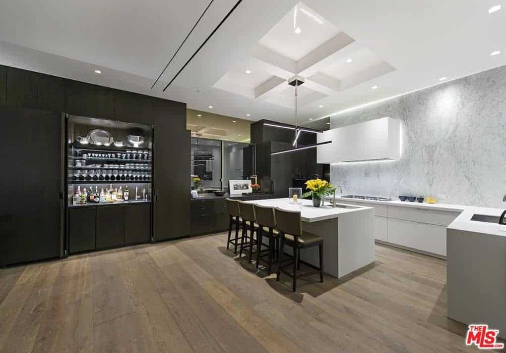 833 Stradella Road Los Angeles CA 90077
