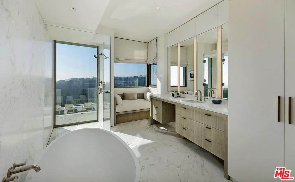 833 Stradella Road Los Angeles CA 90077