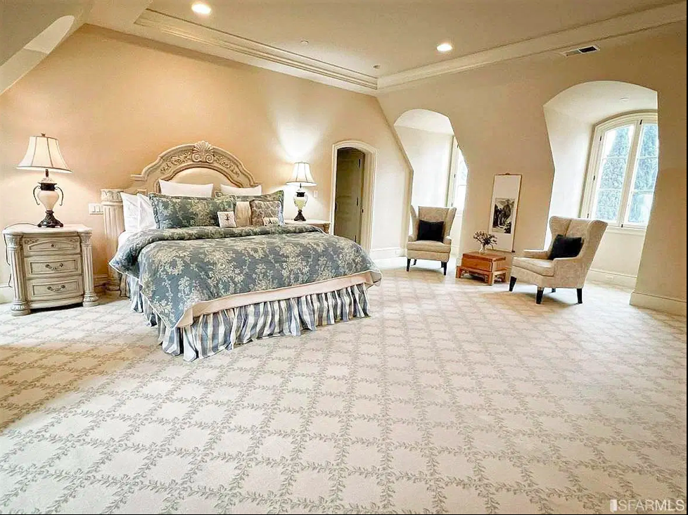 12661 Robleda Road Los Altos Hills CA 94022