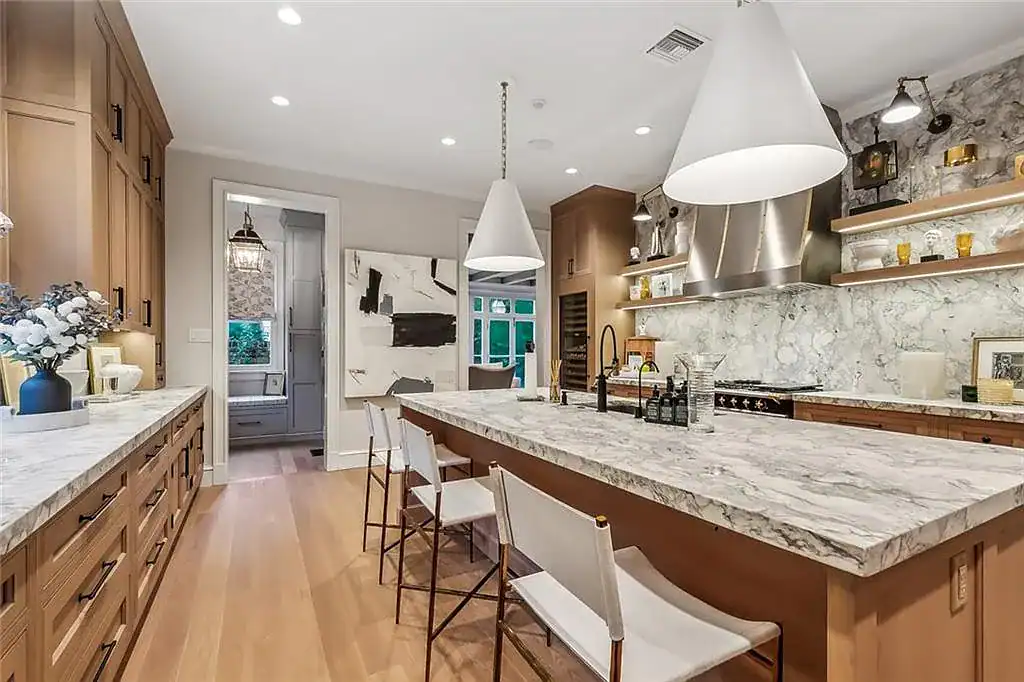 11 Lasalle Place New Orleans LA 70118