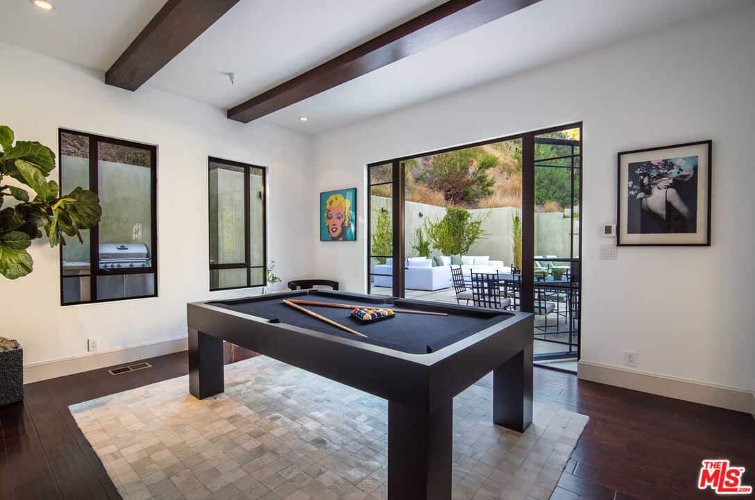 7801 Hillside Avenue Los Angeles CA 90046