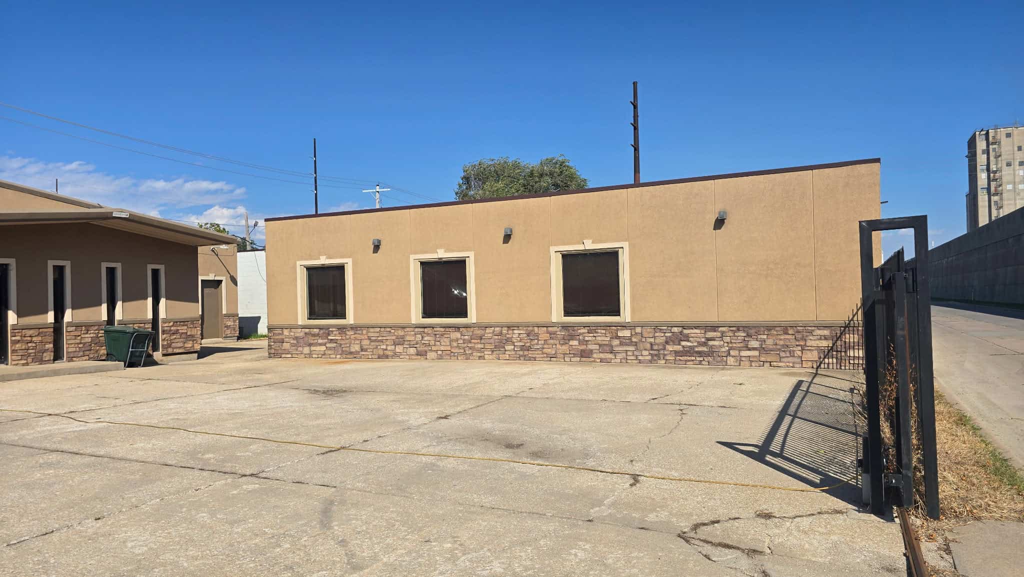 1139 N. Santa Fe Wichita KS 67214