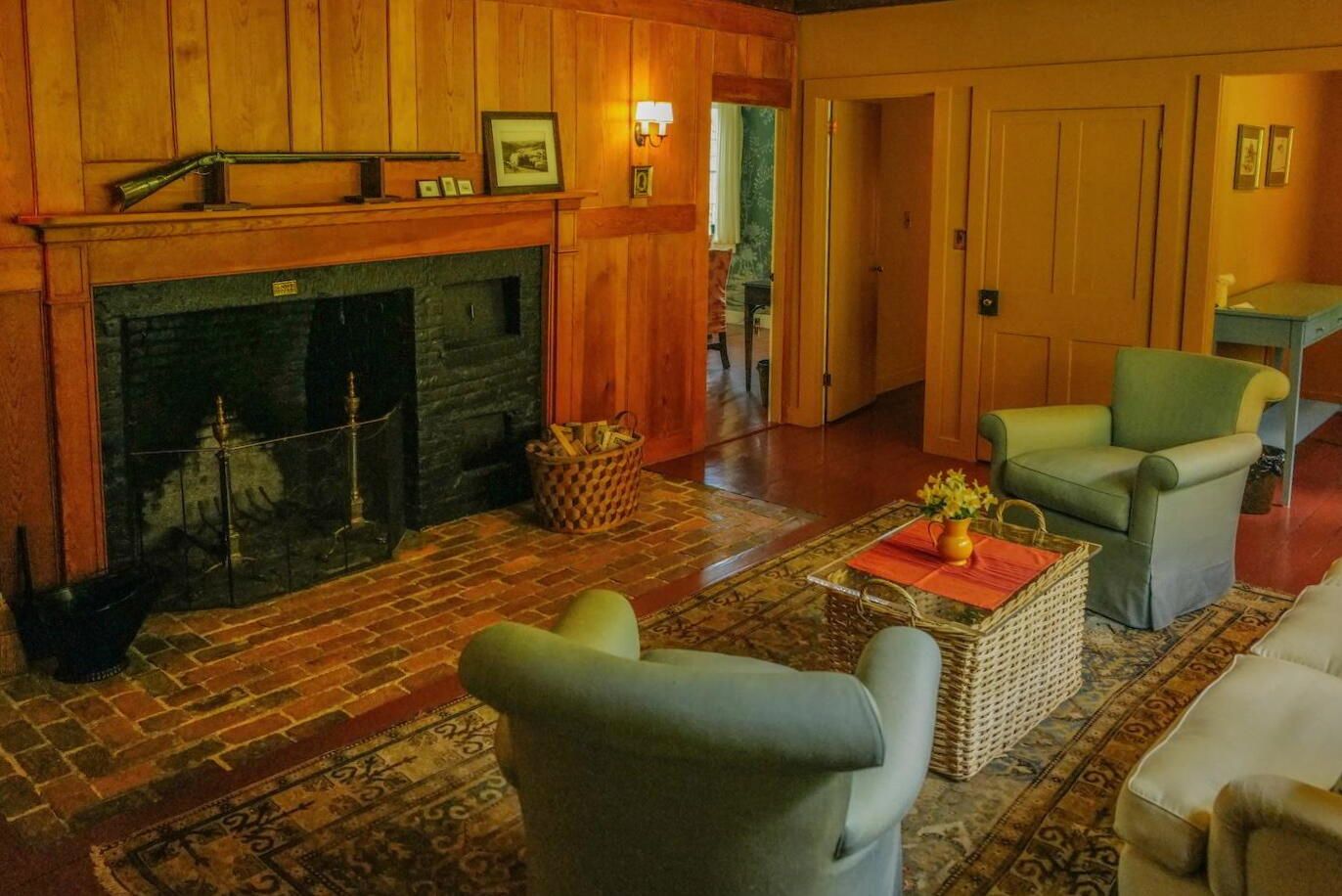 37 Maxham Road Pomfret VT 05067