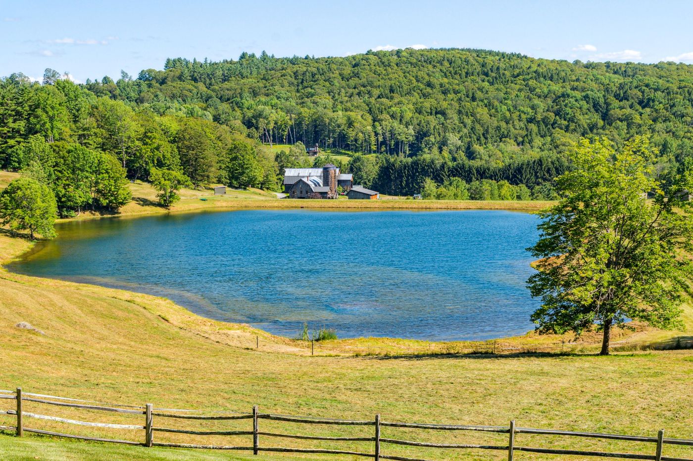 37 Maxham Road Pomfret VT 05067