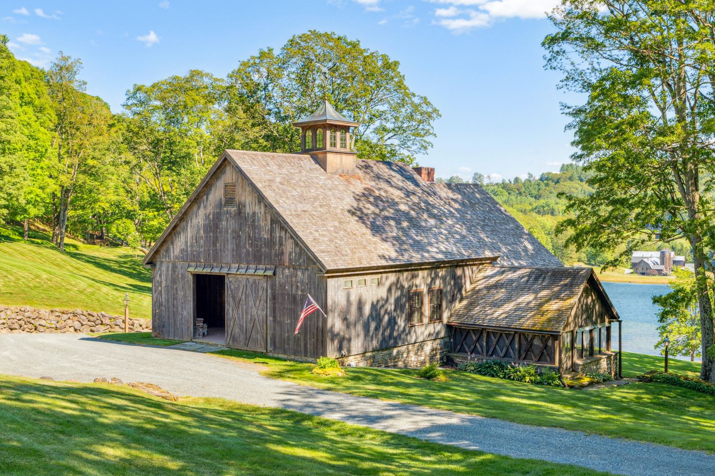 37 Maxham Road Pomfret VT 05067