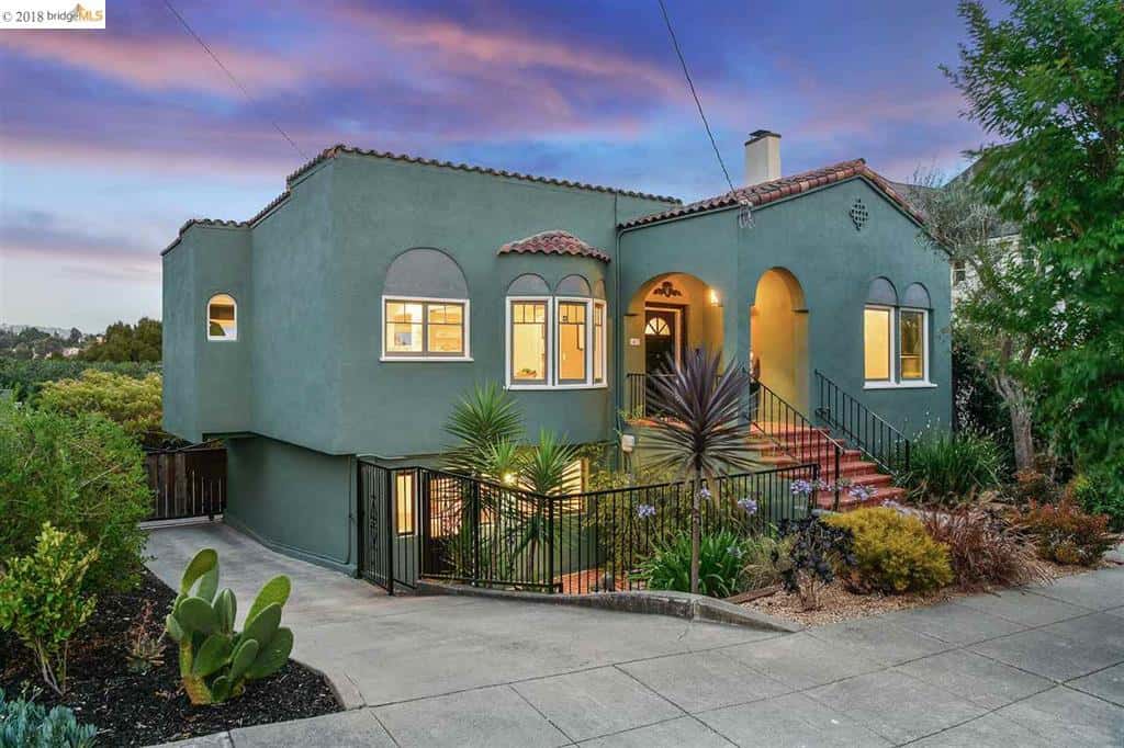 1012 Warfield Avenue Oakland CA 94610