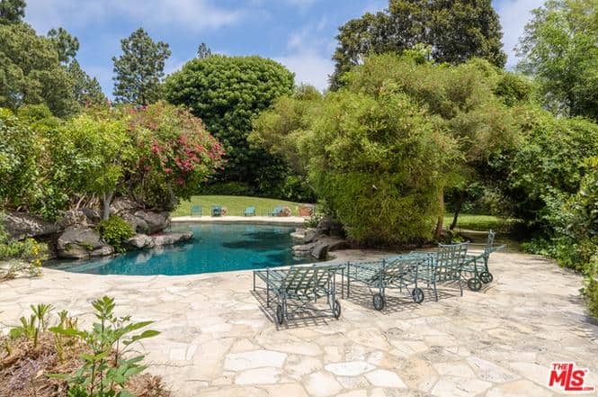 9901 Copley Drive Beverly Hills CA 90210