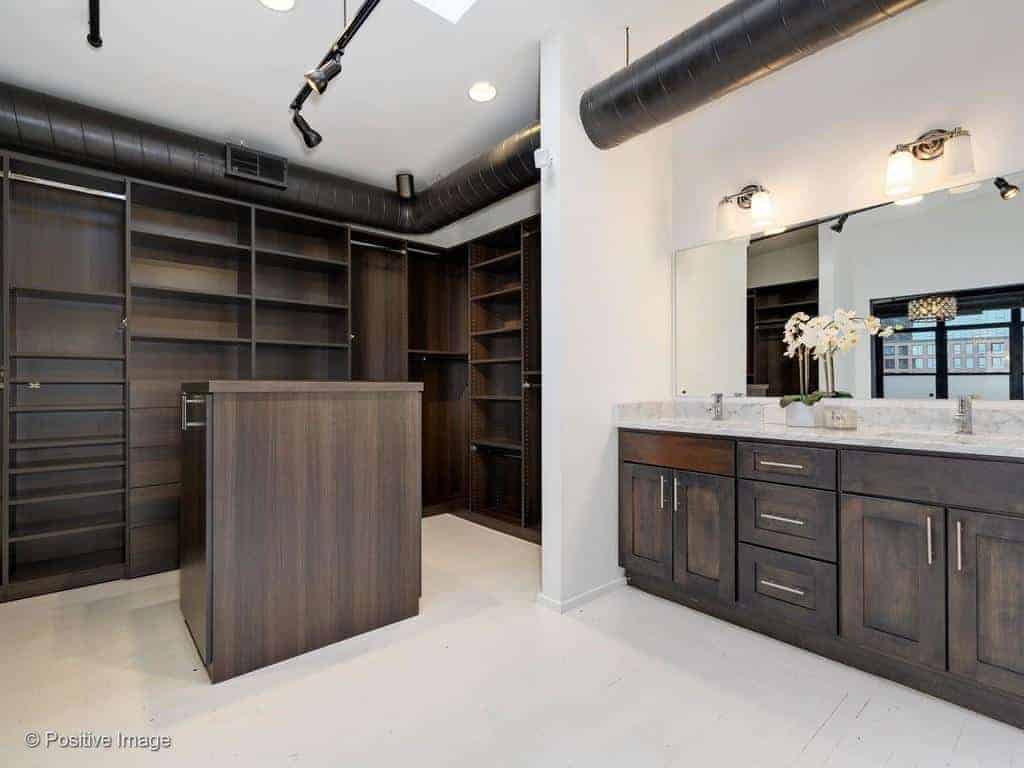 1017 W Washington Boulevard Chicago IL 60607