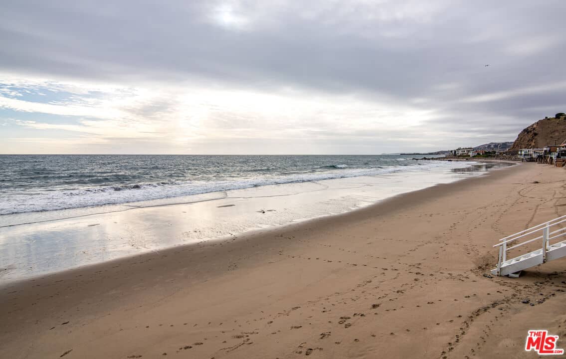 21528 Pacific Coast Highway Malibu CA 90265