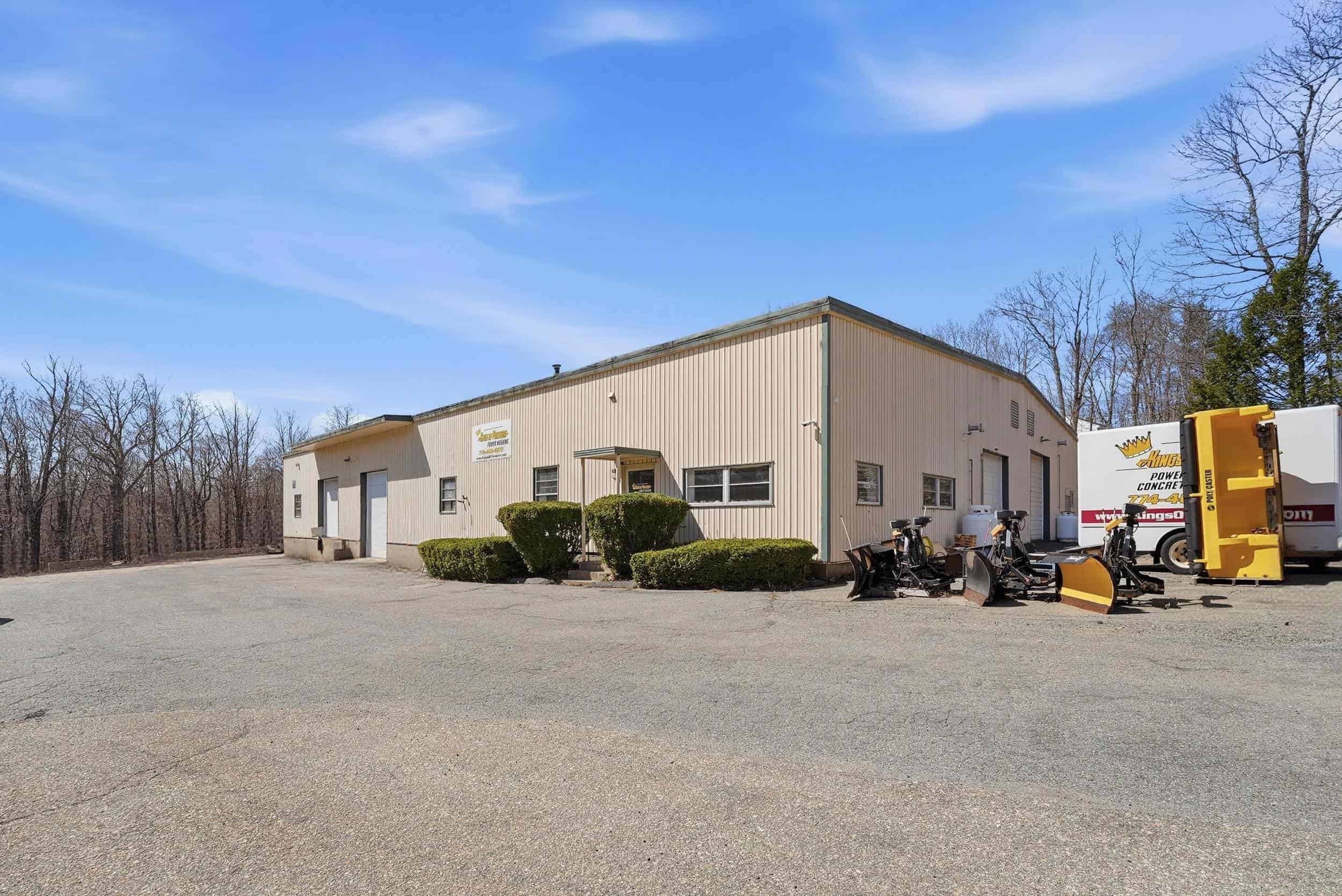 30 Huntoon Memorial Highway Leicester MA 01524