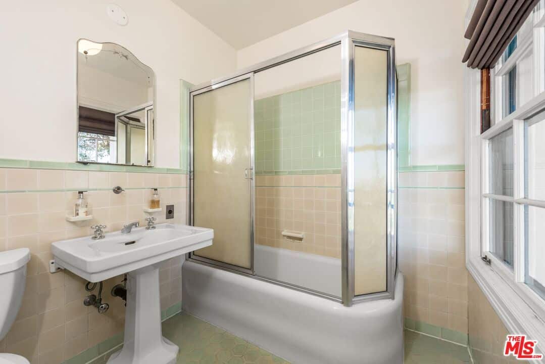 2003 La Brea Terrace Los Angeles CA 90046