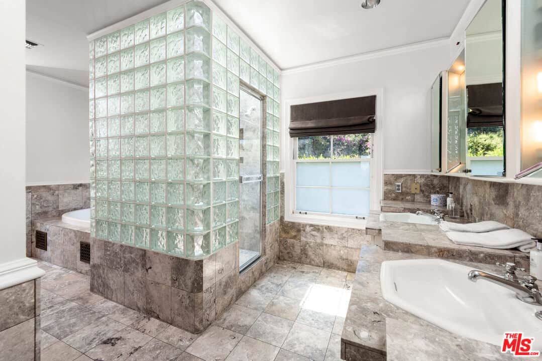 2003 La Brea Terrace Los Angeles CA 90046