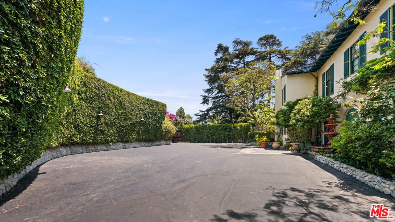 2003 La Brea Terrace Los Angeles CA 90046