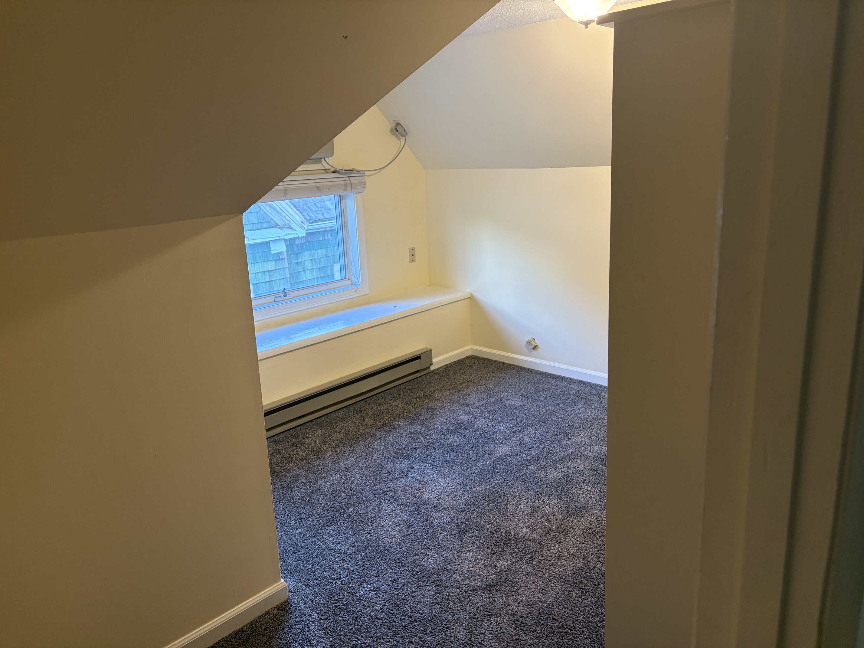 Holyoke MA 01040