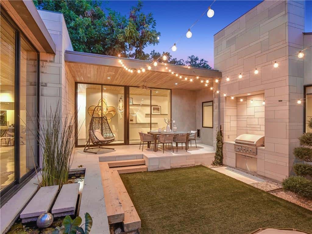 2304 Indian Trail Austin TX 78703