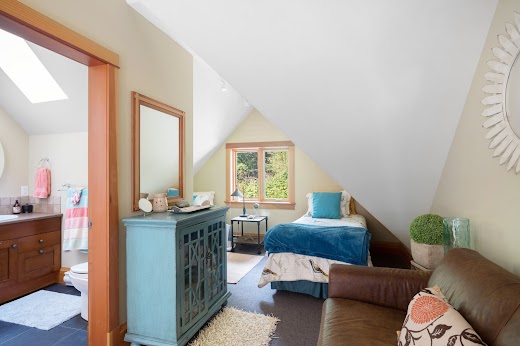 2946 Fishboat Bay Road Shirley BC
