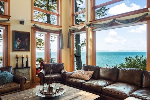 2946 Fishboat Bay Road Shirley BC