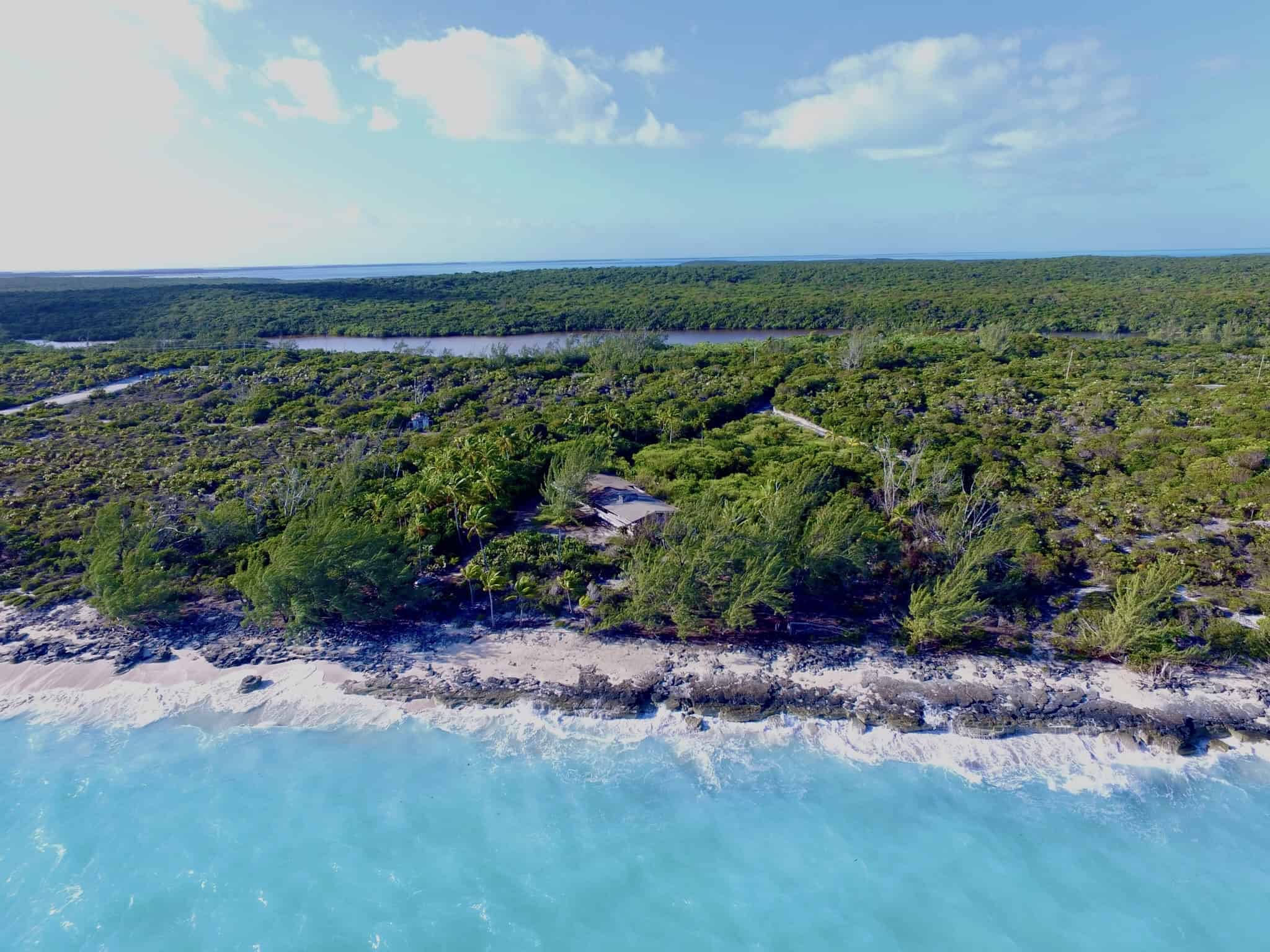 Queen's Highway Exuma BS
