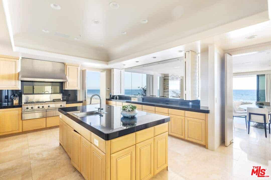 22616 Pacific Coast Highway Malibu CA 90265