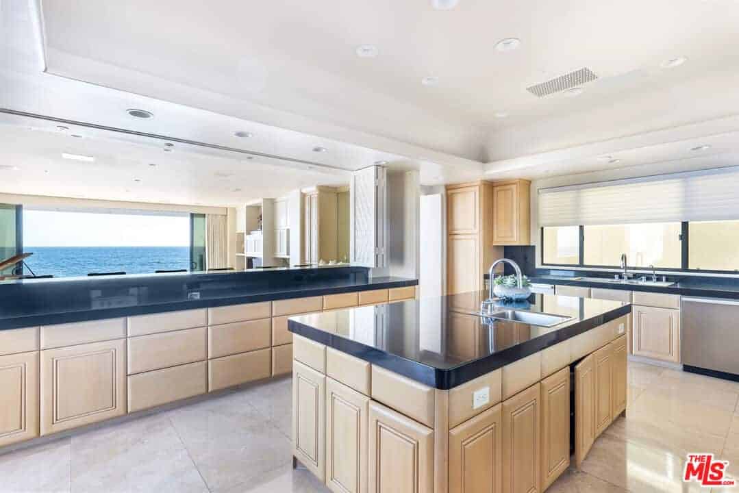 22616 Pacific Coast Highway Malibu CA 90265