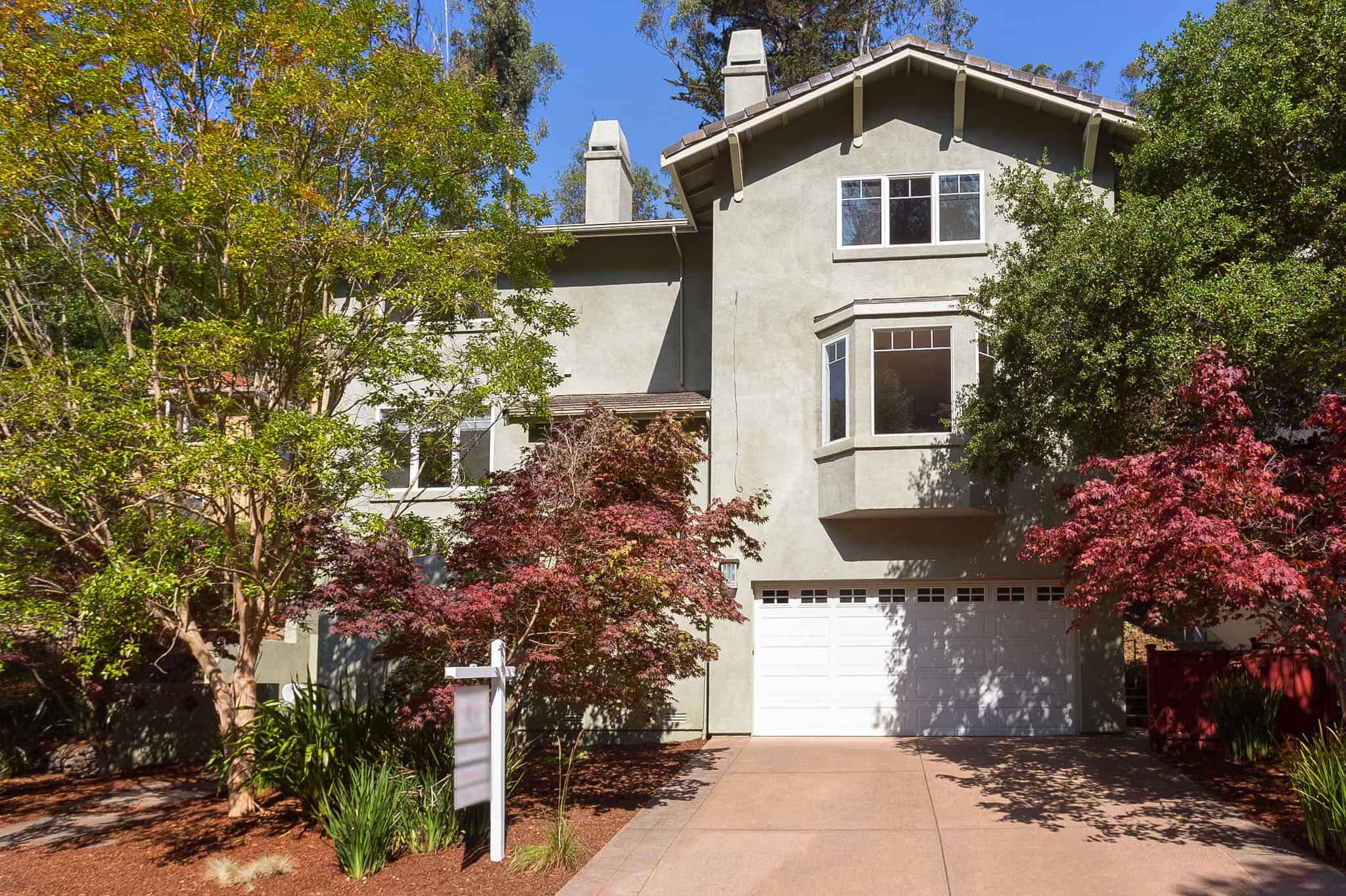 16 Bishop Court Oakland CA 94611