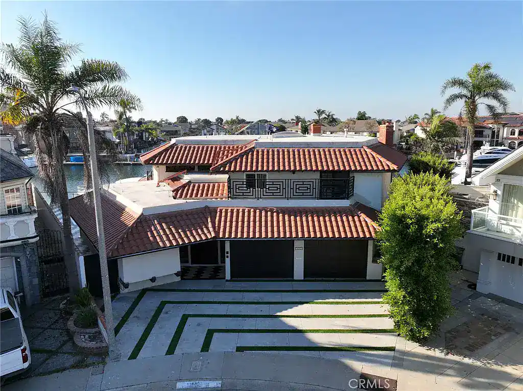 16352 Maruffa Circle Huntington Beach CA 92649