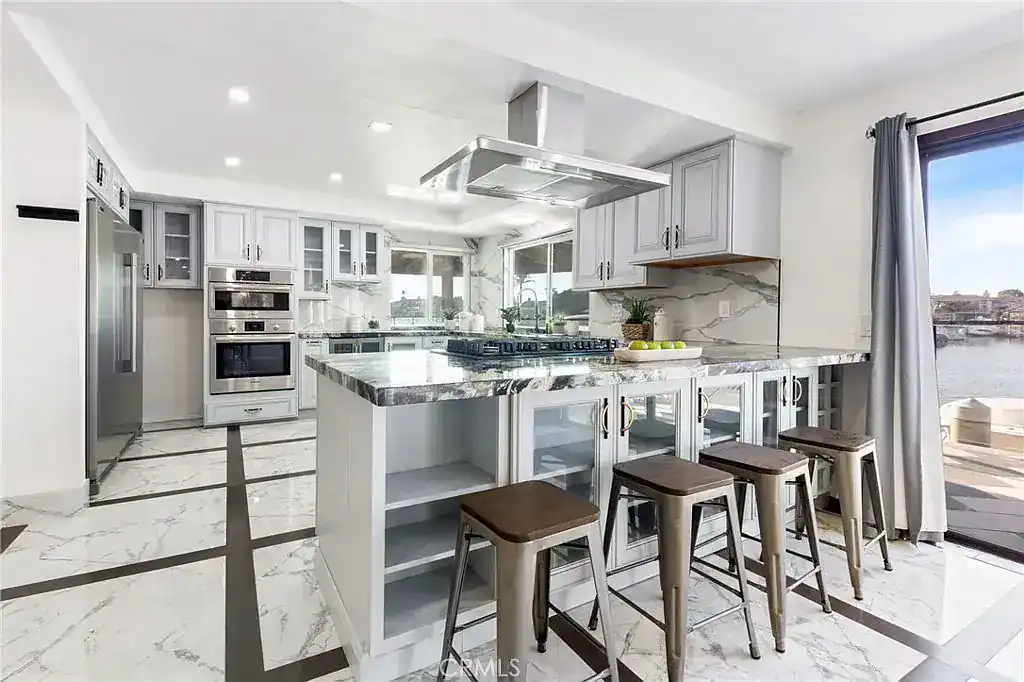 16352 Maruffa Circle Huntington Beach CA 92649