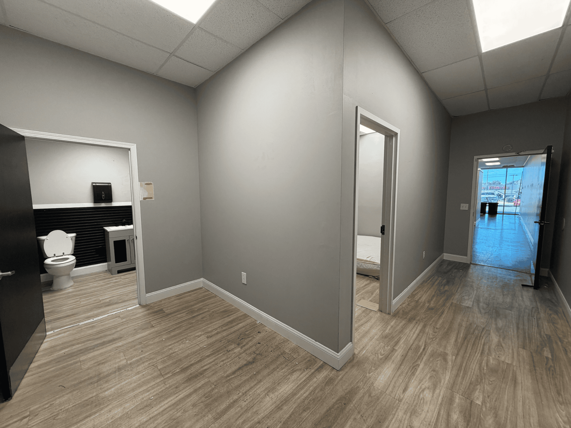 320 N Rock Road Derby KS 67037